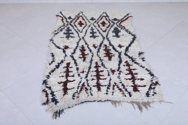 3.2 x 5.5 ft Moroccan berber rug – Ivory with tribal diamond pattern