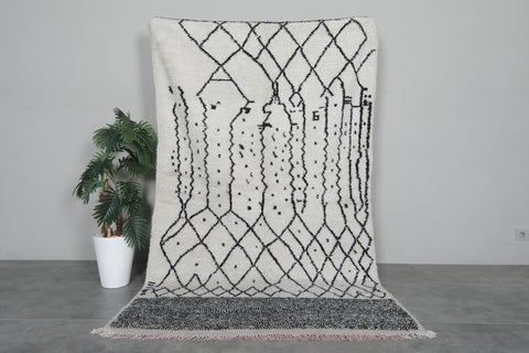 Beni Ourain Rug 4.7 x 7.9 ft Handmade Moroccan Wool Carpet