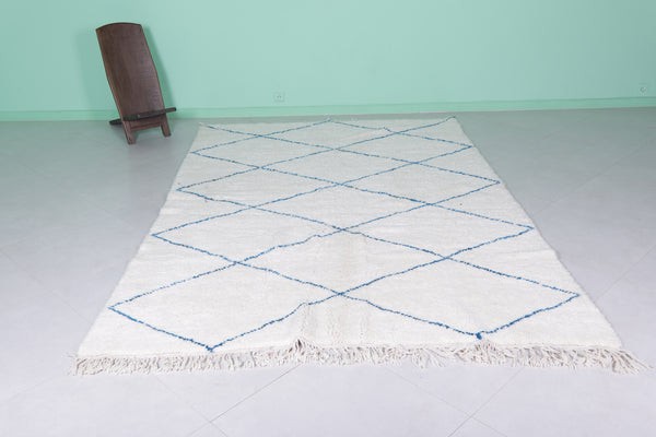 6.4 x 9.9 FT Moroccan rug with blue diamond pattern – Handwoven elegance