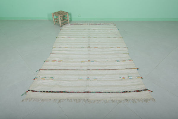 Handwoven Berber Wedding Rug – 5 FT x 8.2 FT | Traditional Moroccan Decor
