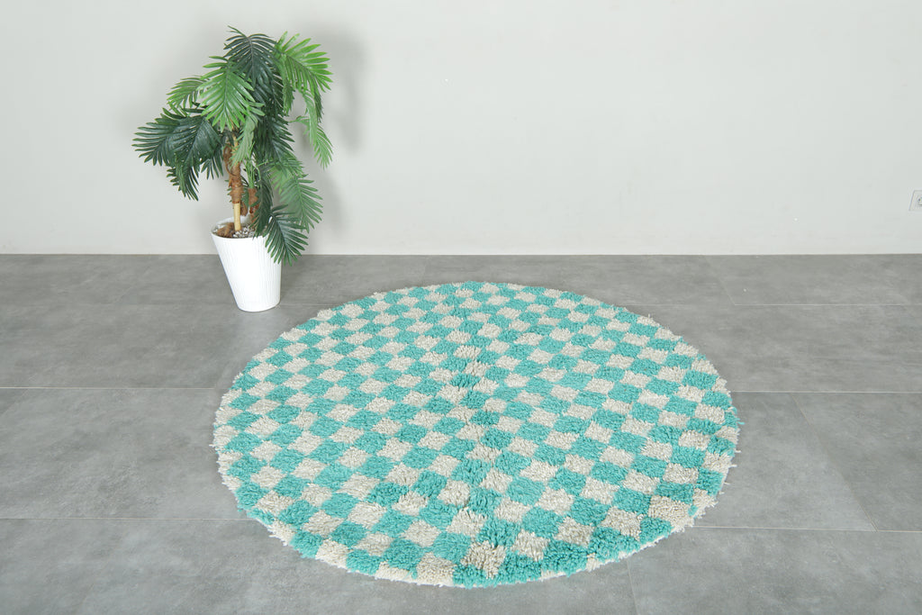 Round Moroccan wool rug - 5 ft turquoise and white checkered pattern