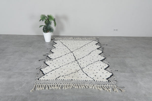 Beni Ourain Wool Rug 4.6 x 7.4 ft - Handmade Moroccan Carpet with Fringe