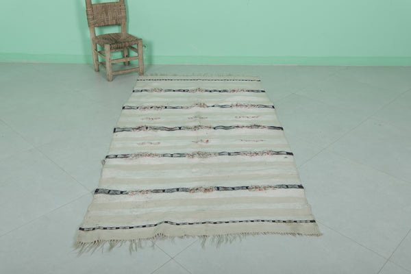Traditional Berber Wedding Blanket 3.5 FT x 6.3 FT – Handwoven Moroccan Decor