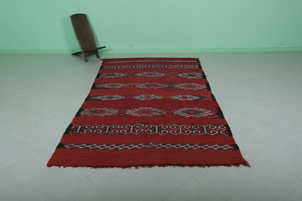 Vintage Moroccan Kilim Rug 5.6 x 10.3 FT – Bold Red & Black Design