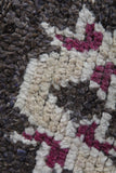 Moroccan berber rug 2.9 FT X 8.4 FT