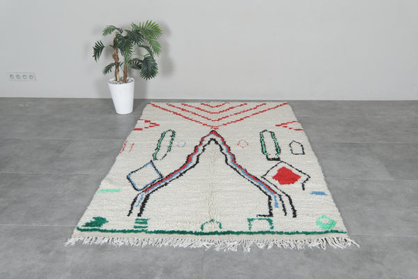 Moroccan wool area rug 4.8 x 7.4 ft - Unique hand-knotted design