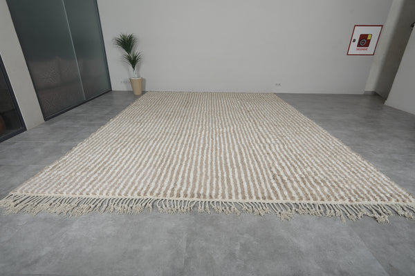 Handwoven Moroccan wool rug - Custom size with traditional design