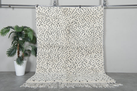 Handmade wool rug 4.9 FT X 6.6 FT