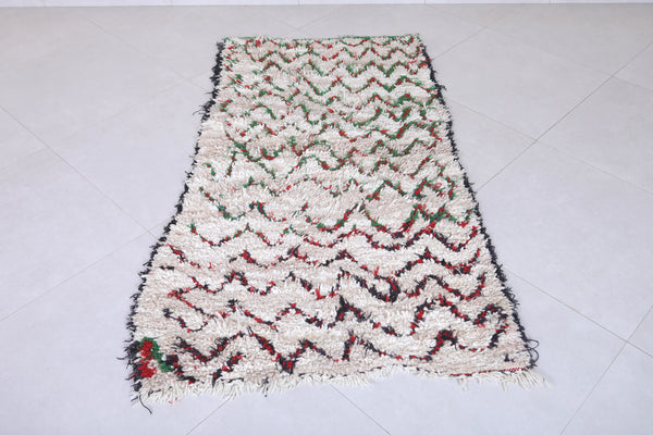 2.8 x 5.4 ft Moroccan berber rug – Ivory with chevron accents