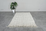 Simple Moroccan rug  4.6 FT X 6.2 FT