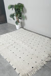 Simple Moroccan rug  4.6 FT X 6.2 FT