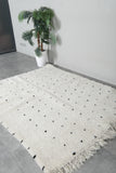 Simple Moroccan rug  4.6 FT X 6.2 FT