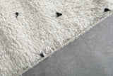 Simple Moroccan rug  4.6 FT X 6.2 FT