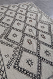 Moroccan rug 5.6 X 8.8 FEET