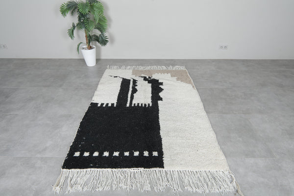 Handmade Moroccan rug 4.6 FT X 6.2 FT