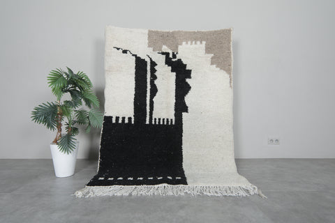 Handmade Moroccan rug 4.6 FT X 6.2 FT