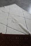 Moroccan rug 5.5 X 7.7 Feet