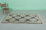 Handwoven Moroccan Rug 2.7 x 5.8 FT | Black & White Pattern