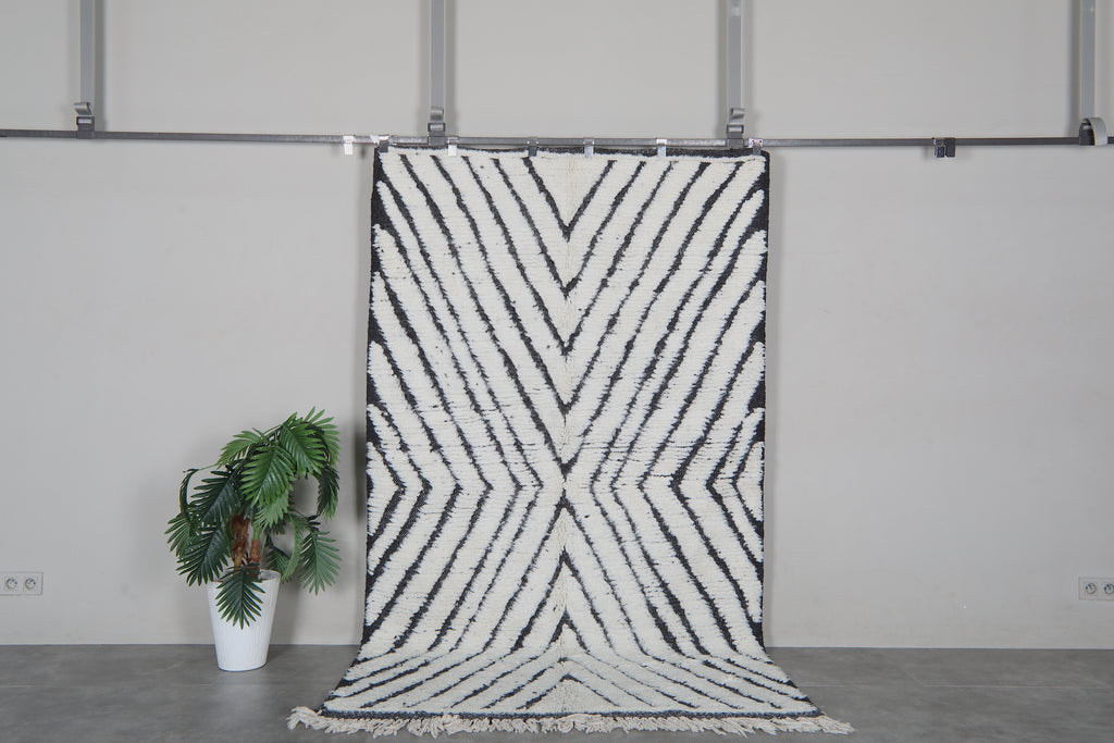 Handmade Moroccan Rug 4.9 x 8.6 Feet - Handmade Berber Rug - Moroccan Wool Rug