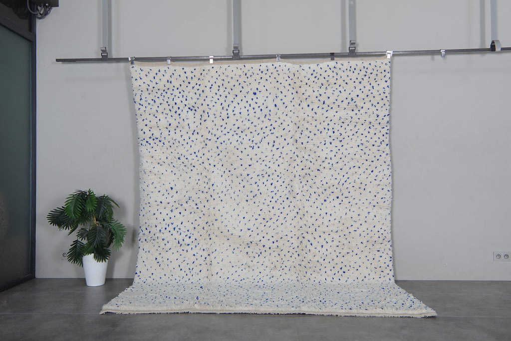Cream Moroccan rug with blue dots - Handwoven minimalist wool - 8 FT X 9.8 FT