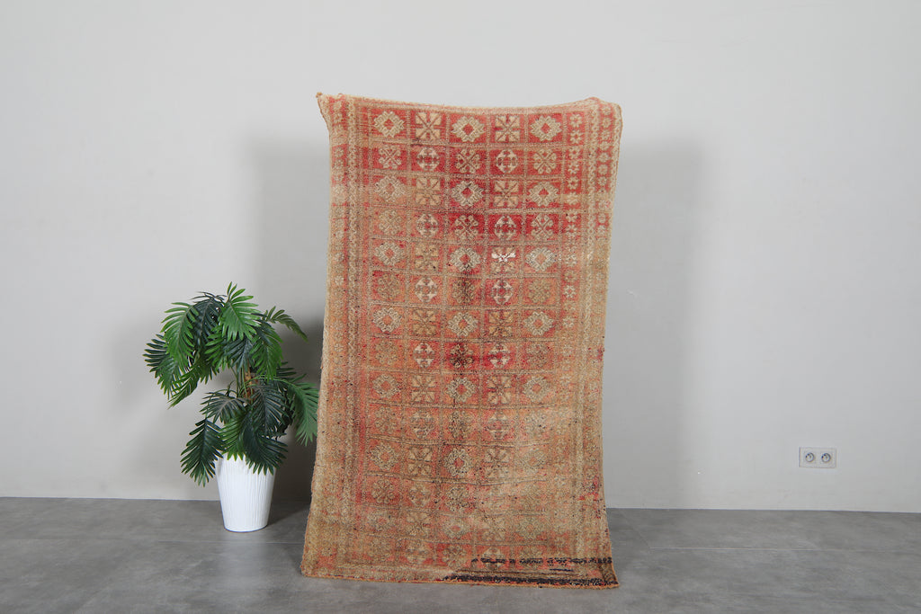 Handmade old berber Moroccan rug – 3.2 FT x 5.5 FT | Vintage elegance