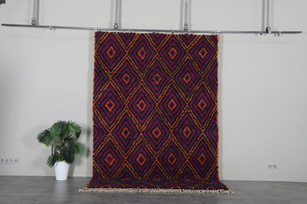 Moroccan handmade geometric rug - 6.5 x 9.5 FT vibrant pink & orange diamond pattern