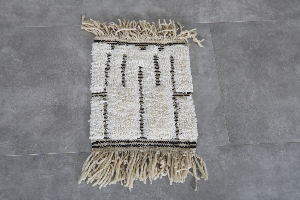 Ivory Moroccan small Beni ourain rug 1.3 x 1.6 ft