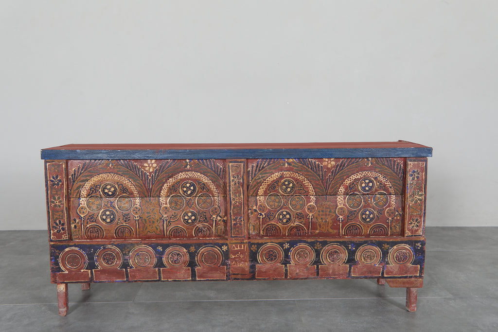 Vintage Moroccan chest H 22.4 inches x W 50.3 inches x D 11.8 inches