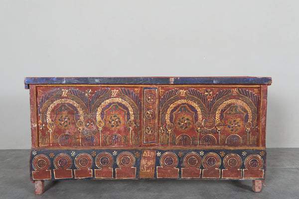 Vintage Moroccan chest H 23.6 inches x W 48.4 inches x D 14.1 inches