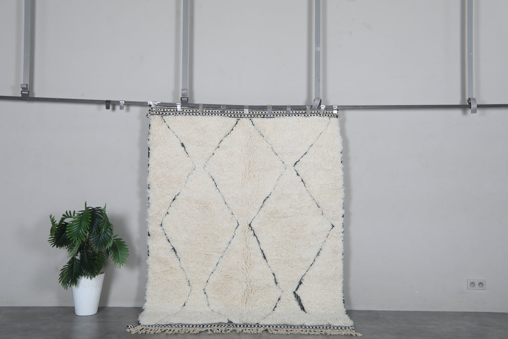 Beni Ourain Moroccan Rug 5.3 x 7 Feet – Cream Wool Rug