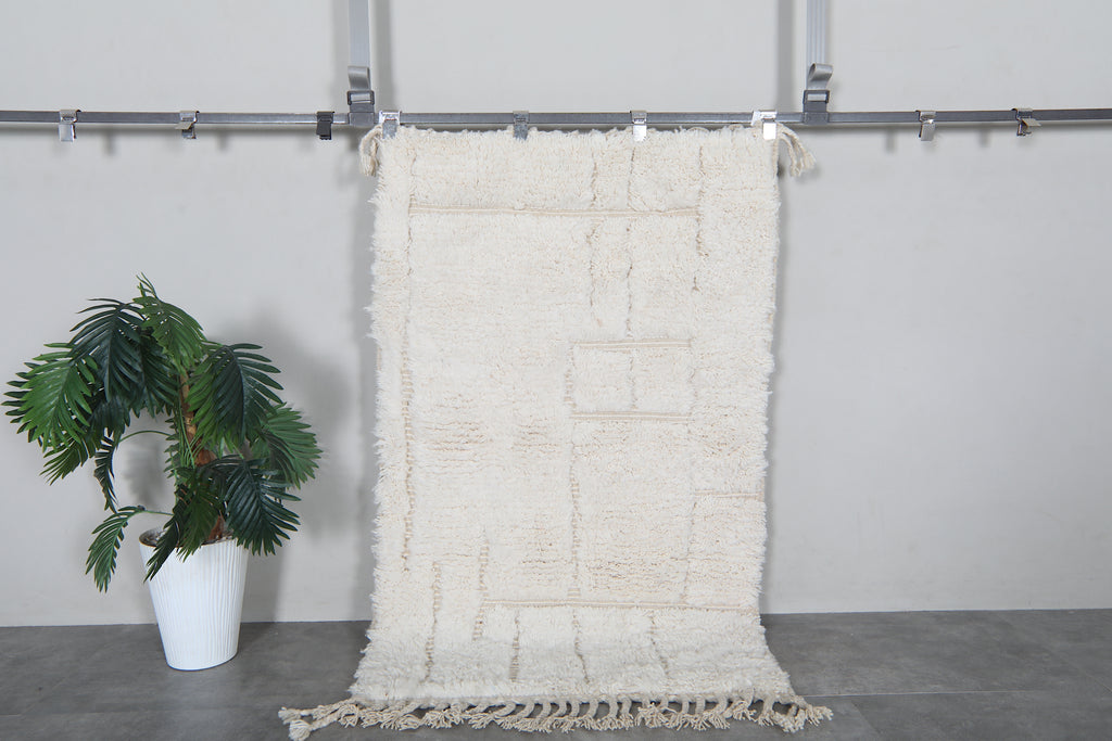 White Moroccan shag rug 3.2x5.1 ft - Handmade wool Berber carpet with raised lines