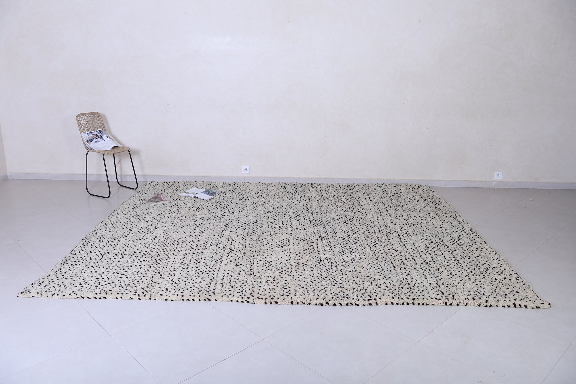 Beige Rug with Unique Black Dotted Design – Beni ourain rug