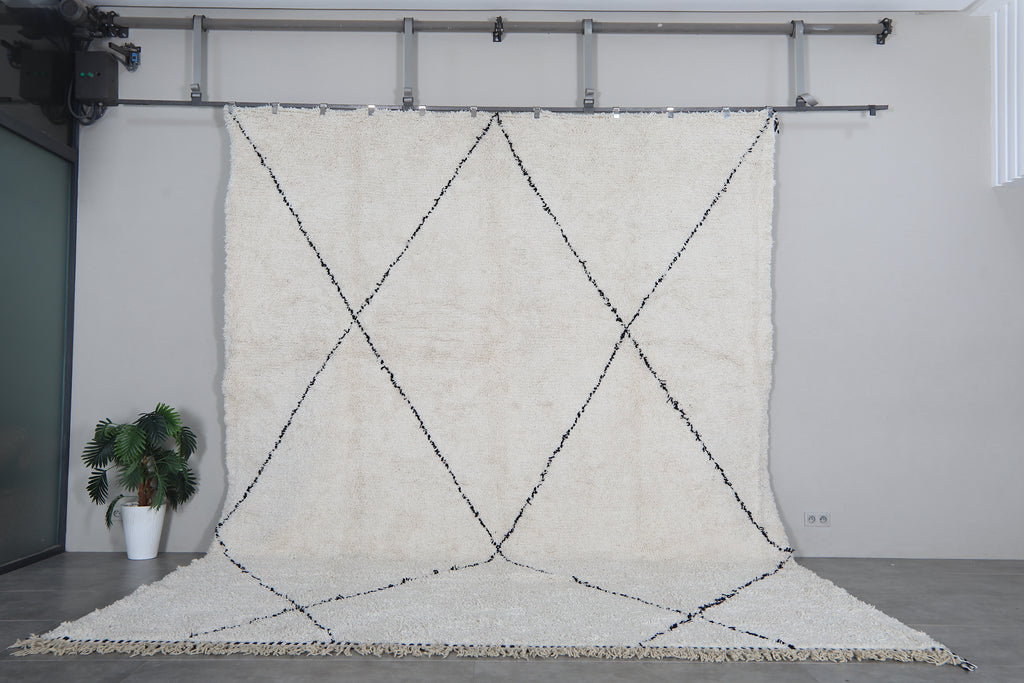 White Moroccan shag rug 11.2x15.1 ft - Handmade wool Berber carpet with black lines