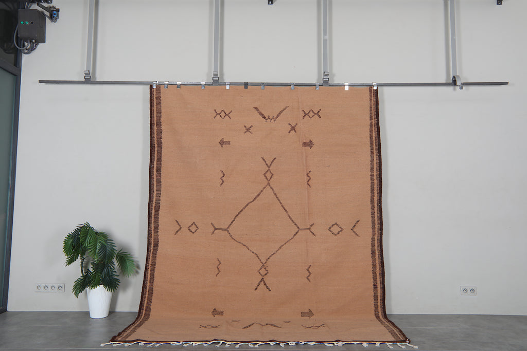 Tan Moroccan kilim rug 7.6x10.4 ft - Handmade Berber flatweave carpet with tribal motifs - Vintage wool area rug