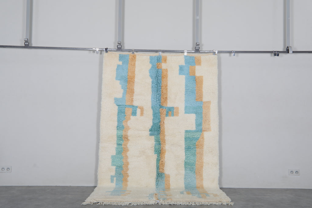 Ivory, Sky Blue and Beige Moroccan Rug 5.5 x 8.3 feet – Abstract Wool Shag Rug