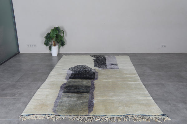 Ivory, Black and Lavender Moroccan Rug 6.6 x 10.4 feet – Abstract Wool Shag Rug