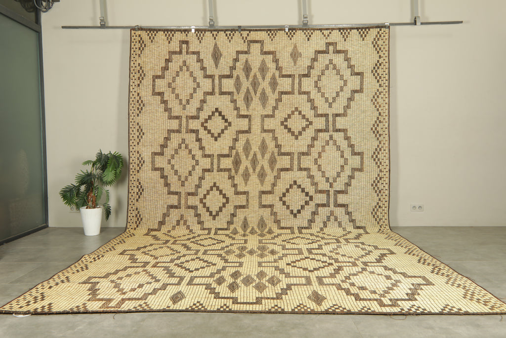 Tuareg rug - Handwoven geometric diamond pattern - 10.3 ft X 16.3 ft