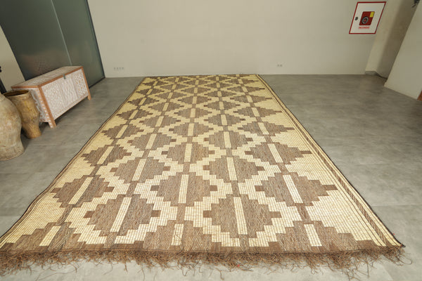 Large tuareg rug – Handwoven 9.7x16.3 ft geometric mat