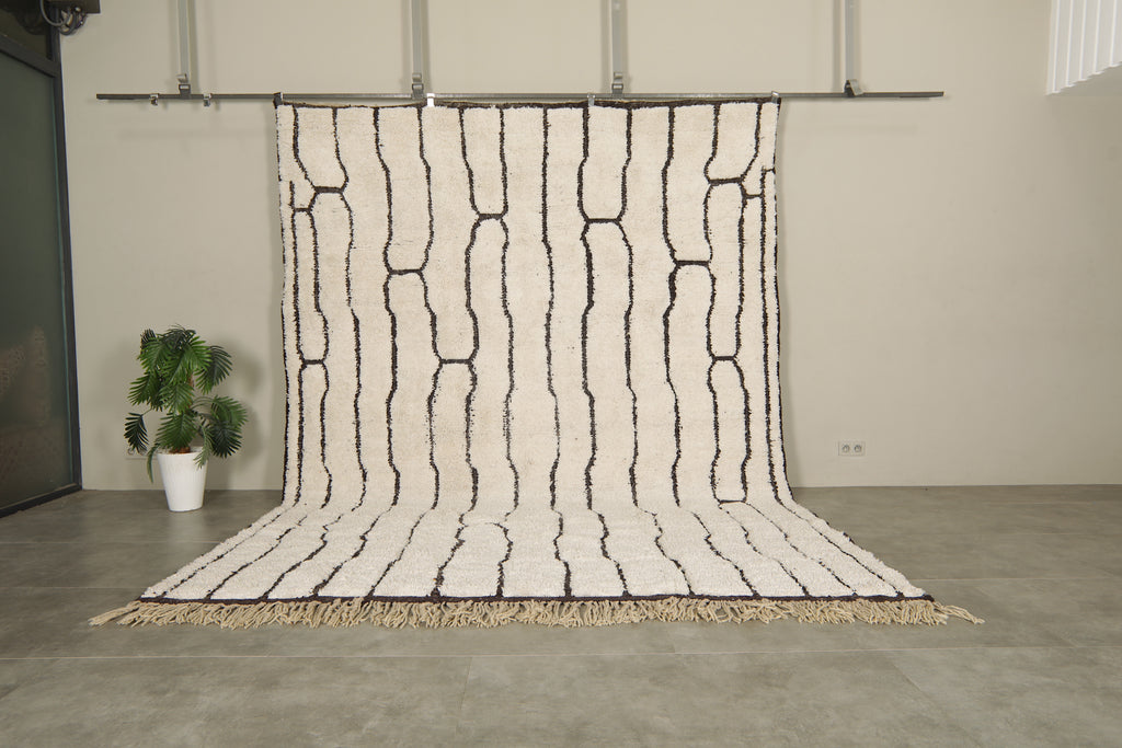 Geometric Moroccan rug - Ivory wool with black abstract lines - 9.1 FT Х 12.3 FT