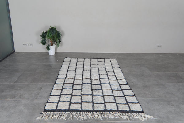 Handmade Moroccan Rug 4.6 x 8.7 Feet - Handmade Berber Rug - Moroccan Wool Rug