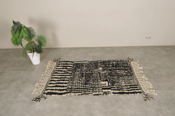 Moroccan wool rug - Black & cream striped accent - 8.2 feet x 9.9 feet