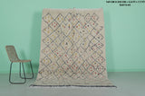 Vintage Handmade Moroccan Berber Rug – 5.5 FT × 7.7 FT