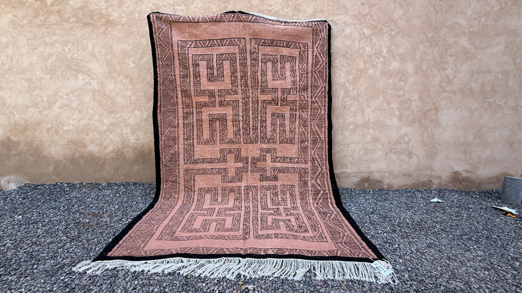 Flatwoven Moroccan rug - Pink & black geometric design - 6.3 ft X 9.3 ft