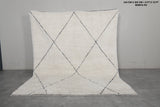 8 x 10 FT Moroccan Wool Rug – Minimalist Diamond Pattern