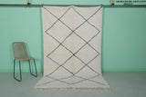 4.8 x 7.9 FT Moroccan Rug – Diamond Pattern on Ivory Background