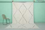 6.6 x 10.2 FT Moroccan Rug - Off-White Minimalist Diamond Pattern