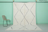 6.6 x 10.2 FT Moroccan Rug - Off-White Minimalist Diamond Pattern