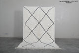 5 x 7.8 FT Moroccan Rug – Classic White with Black Diamond Pattern