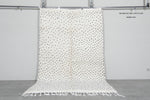 Moroccan Wool Rug 5 x 7.9 ft - Handwoven Dotted Design