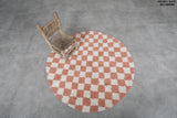 Round Peach and White Checkered Moroccan Wool Rug - 4.9 ft